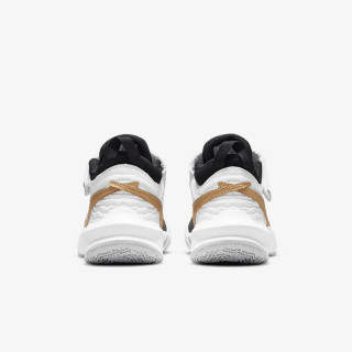 Nike Team Hustle 10 