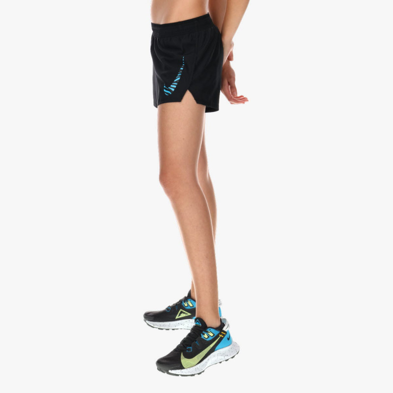 W NK ICON CLASH 10K SHORT 