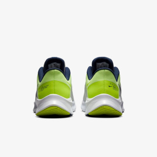 Nike Quest 4 