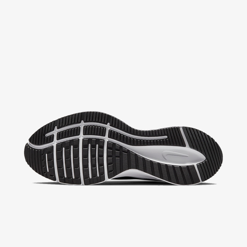 Nike Quest 4 