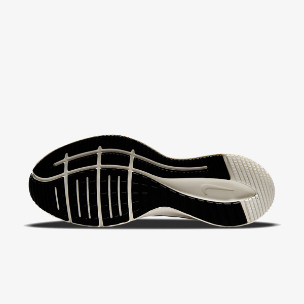 Nike Quest 4 