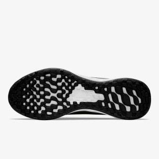 Nike REVOLUTION 6 