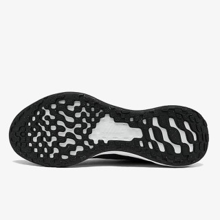 Nike Revolution 6 Next Nature 
