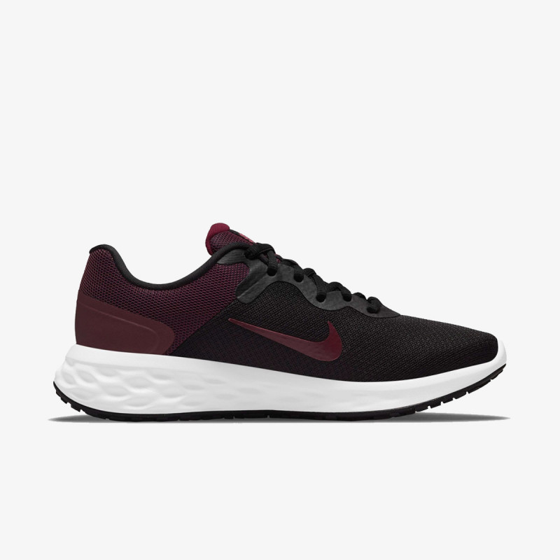 Nike Revolution 6 