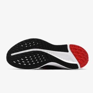 Nike Quest 5 