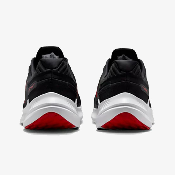 Nike Quest 5 