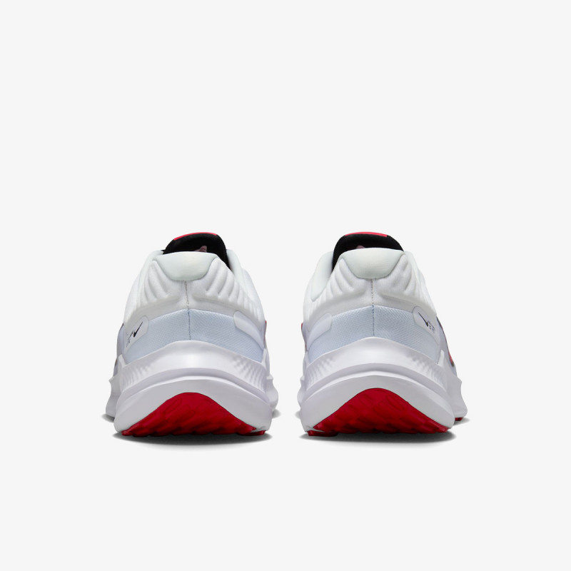 Nike Quest 5 