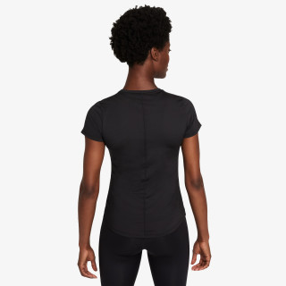 Dri-FIT One 