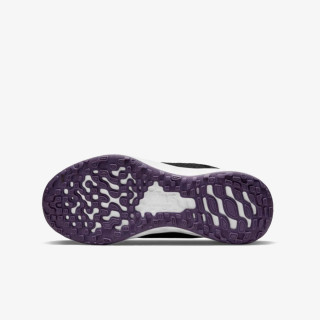 Nike Revolution 6 
