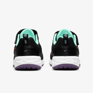 Nike Revolution 6 