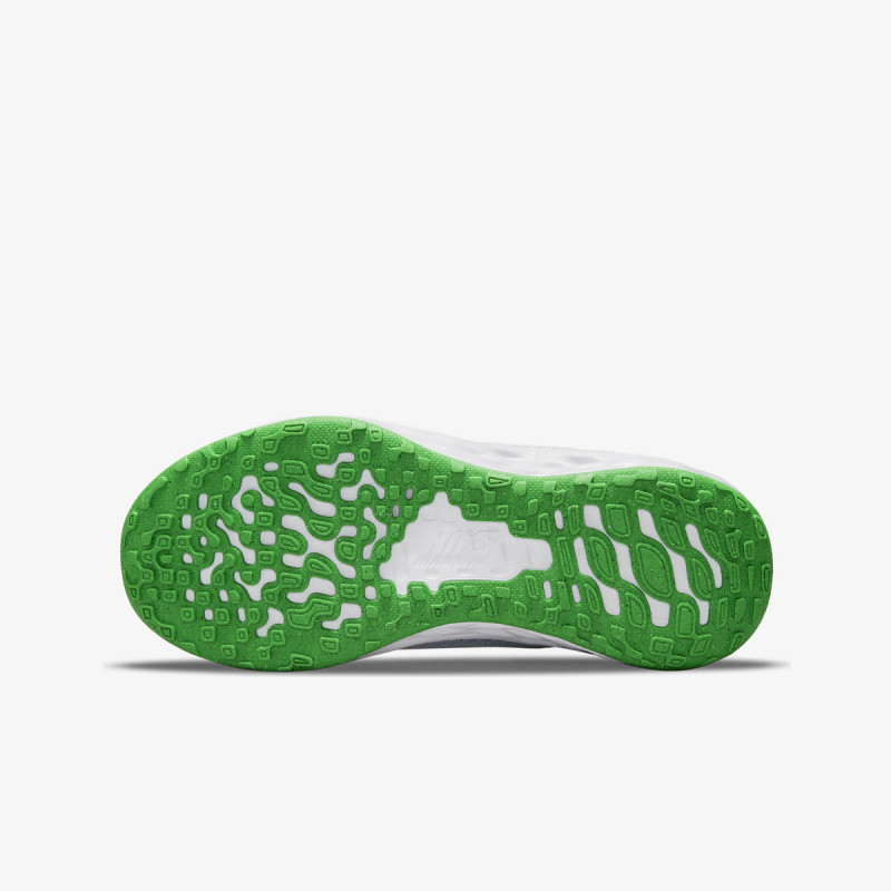 Nike Revolution 6 