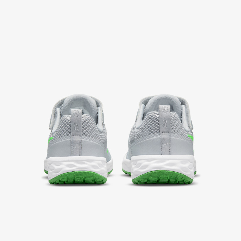 Nike Revolution 6 