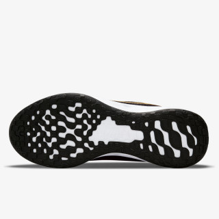 Nike Revolution 6 