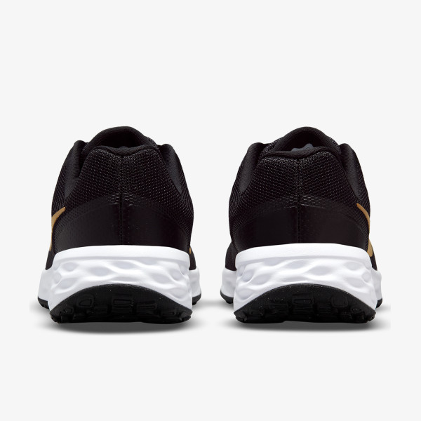 Nike Revolution 6 