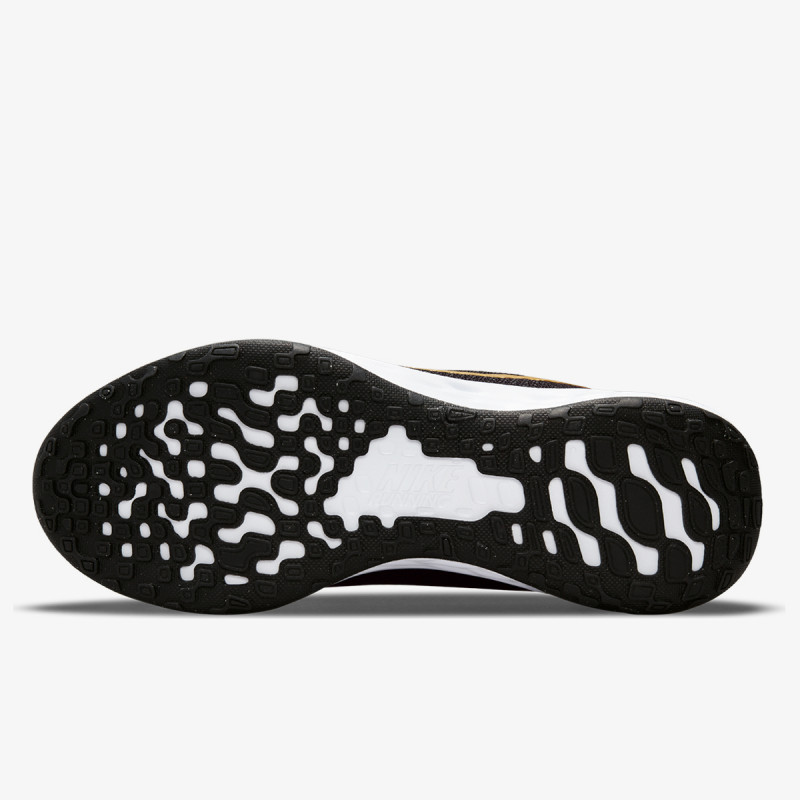 Nike Revolution 6 