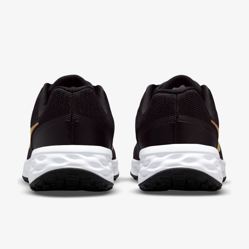 Nike Revolution 6 