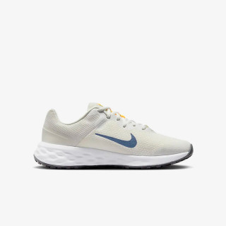 Nike Revolution 6 