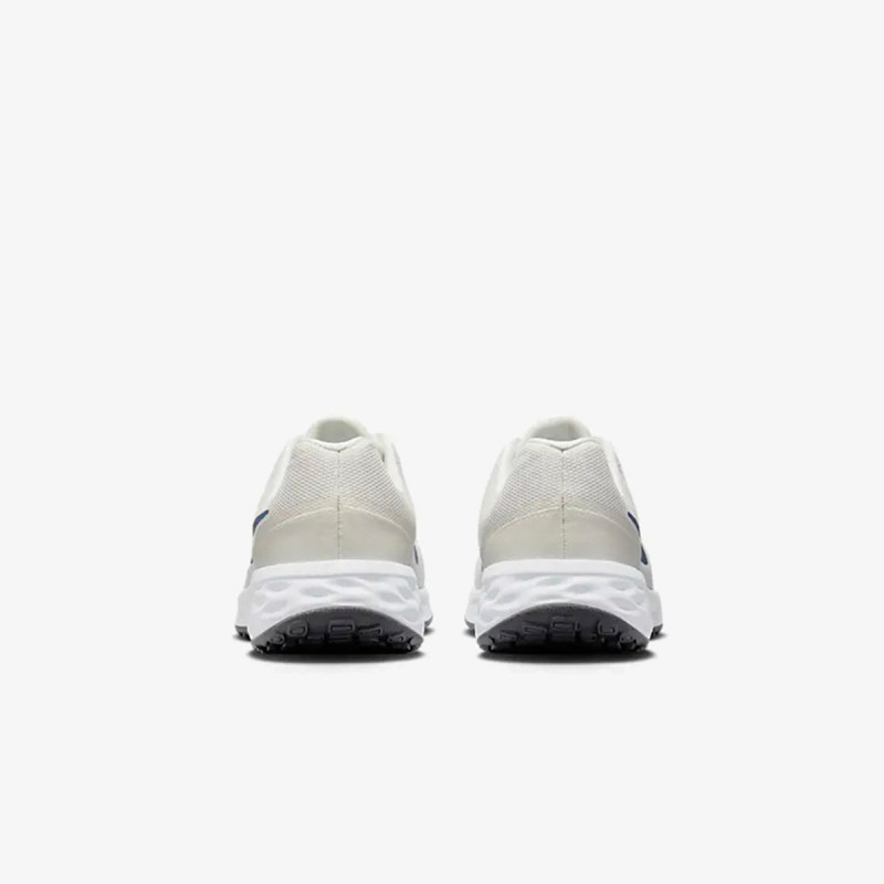 Nike Revolution 6 