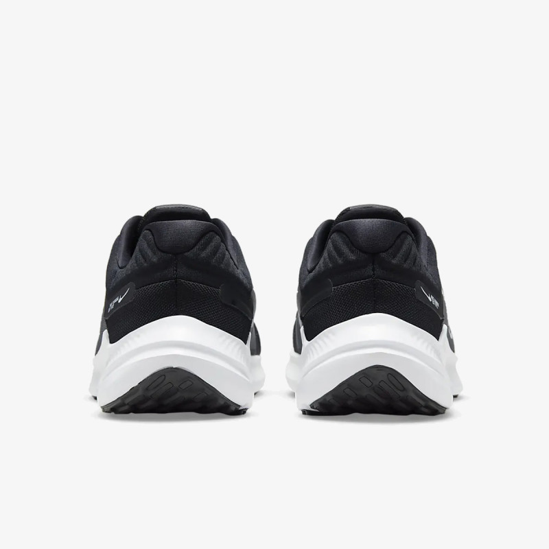 Nike Quest 5 