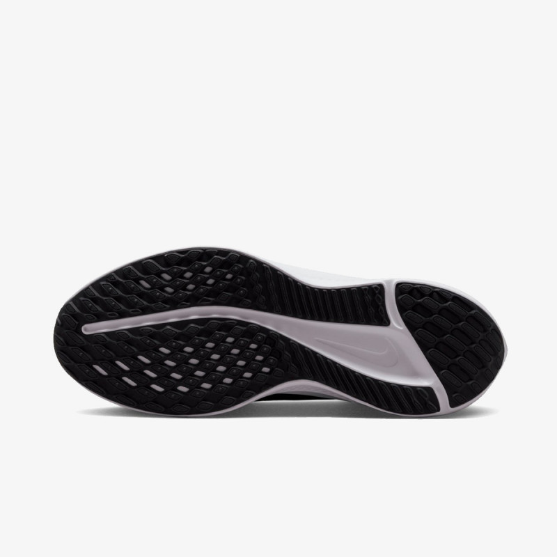 Nike Quest 5 