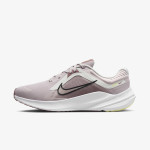 Nike Quest 5 