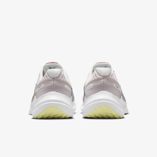 Nike Quest 5 