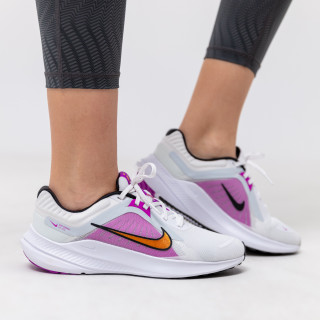 Nike Quest 5 