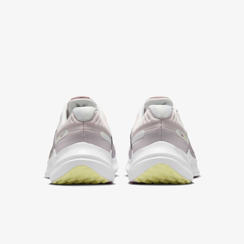 Nike Quest 5 
