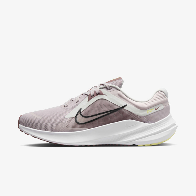 Nike Quest 5 