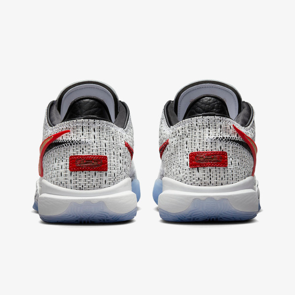 Nike LEBRON XX 