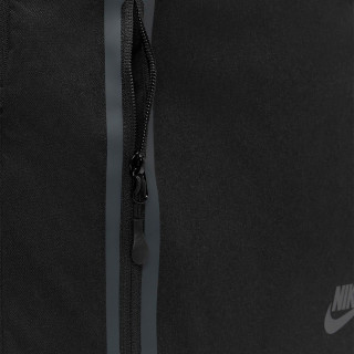 Nike Elemental Premium 