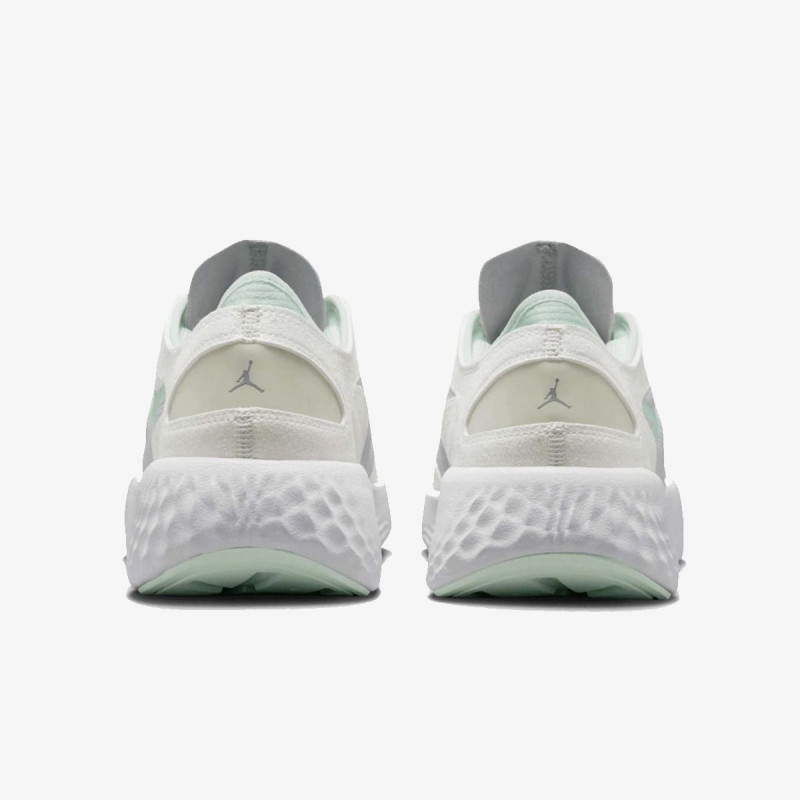 Nike JORDAN DELTA 3 LOW 