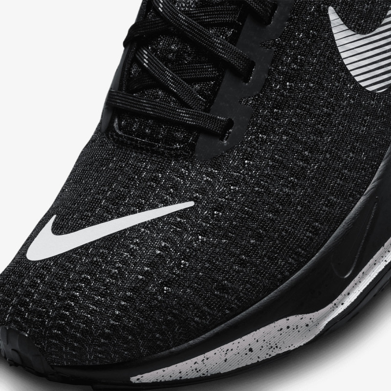 Zoomx Invincible Run 