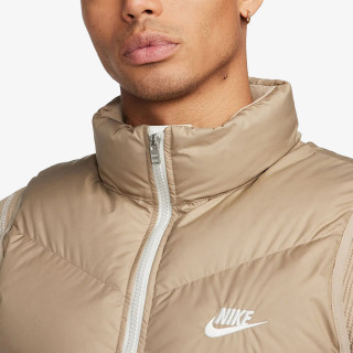 Nike Storm-FIT Windrunner 