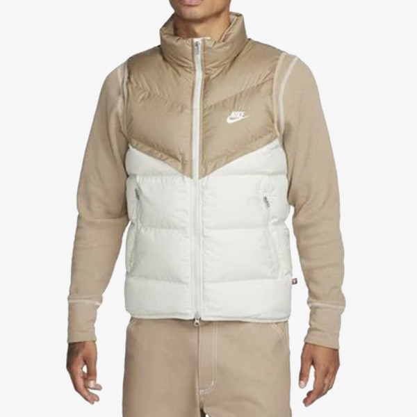 Nike Storm-FIT Windrunner 