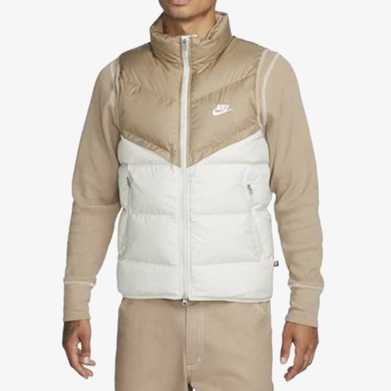Nike Storm-FIT Windrunner 