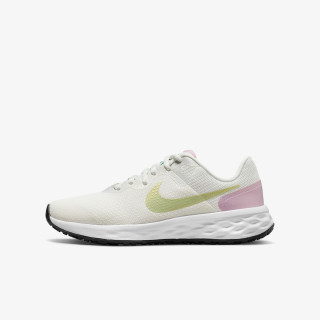 Nike Revolution 6 Next Nature 