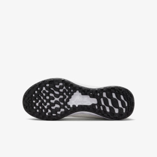 Nike Revolution 6 Next Nature 