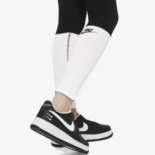 Nike Sportswear Favorites 