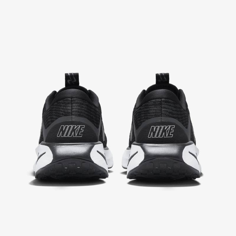 Nike Escape Momentum 