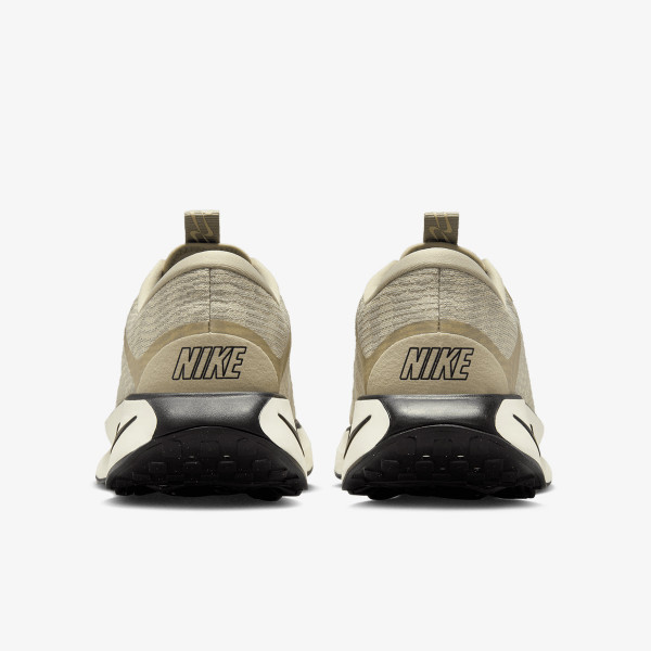 Nike MOTIVA 