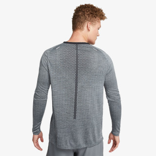 M NK DFADV TECHKNIT ULTRA LS 
