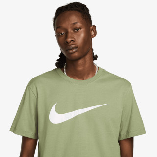 Nike M NSW TEE GOOD CHEST SWSH FS 