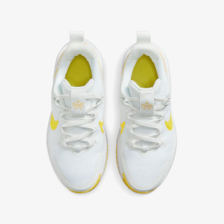 NIKE Atlete Star Runner 4 