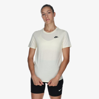 Sportswear Club Essentials 