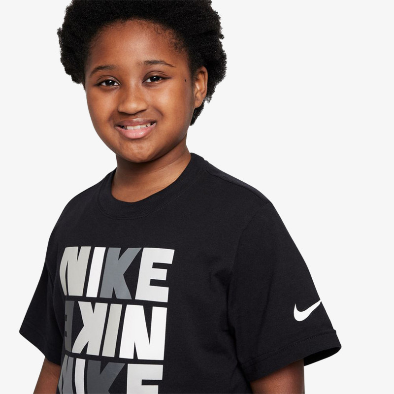 Nike Sportswear 