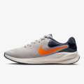 Nike Revolution 7 