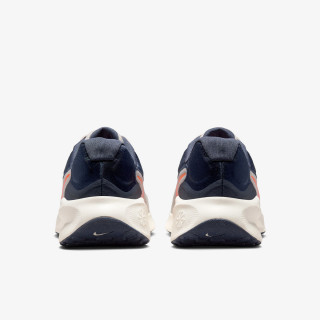 Nike Revolution 7 
