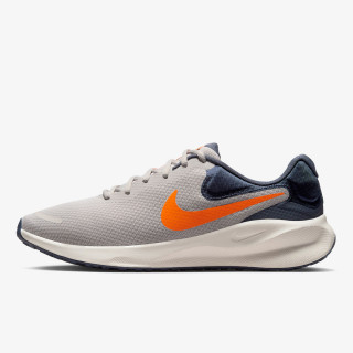 Nike Revolution 7 