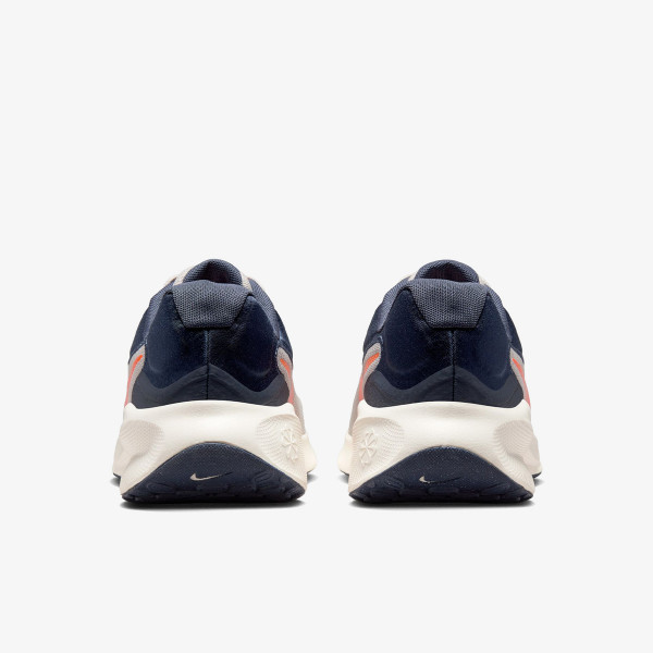 Nike Revolution 7 